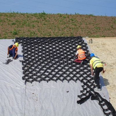 Distanza di saldatura 330mm-1000mm Geocell Paver per l'erba per la vendita stile di design contemporaneo