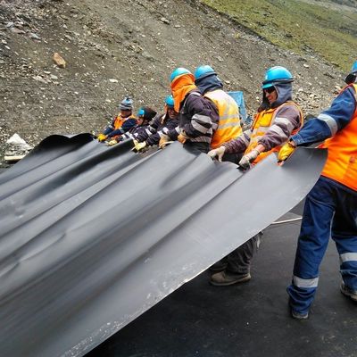 Geomembrana in HDPE da 1 mm ideale per la costruzione di geomembrane e discariche
