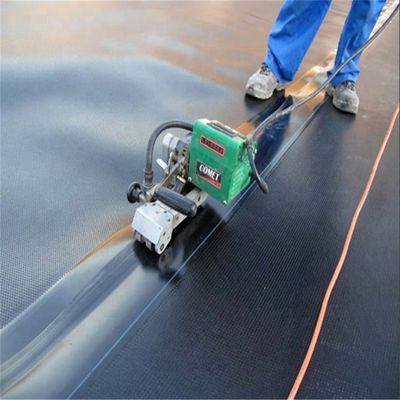 1 mm/1,5 mm HDPE Geomembrane Pool for Fish Pond Soluzione di lunga durata GB/ASTM GRI-GM13
