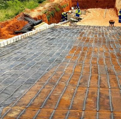 120KN HDPE Plastic Geogrid Uniaxial per la stabilizzazione geosintetica 50m Lunghezza di rotolamento