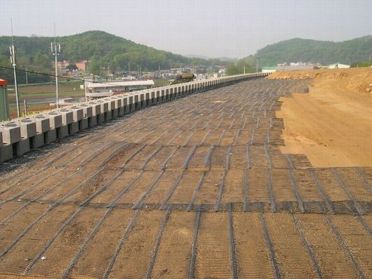 120KN HDPE Plastic Geogrid Uniaxial per la stabilizzazione geosintetica 50m Lunghezza di rotolamento