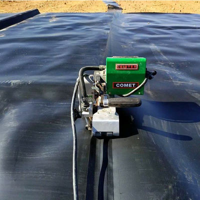 Stile di design cinese 1.0 mm Superficie liscia HDPE nero Geomembrane Roll per gamberetti