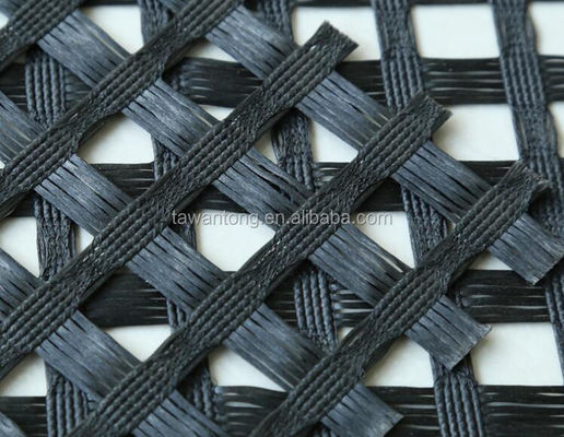 25mm*25mm Progettazione tradizionale Ingegneria civile PET Mesh Geogrid Muro di contenimento Griglia geologica Griglia di terra
