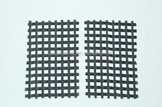 25mm*25mm Progettazione tradizionale Ingegneria civile PET Mesh Geogrid Muro di contenimento Griglia geologica Griglia di terra