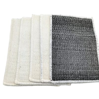 30 m di lunghezza Involucro di argilla geosintetica 4500-6000 g per rinforzo e protezione delle discariche