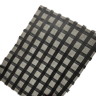 Armatura stradale 100-100kn Geogrid in fibra di vetro composto da 50g di tessuto non tessuto