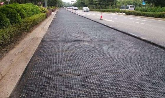 Materiale di pavimentazione stradale per rivestimento bituminoso Geogrid in fibra di vetro con maglie di 12,7*12,7 mm