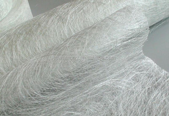 E-glass Jushi Fibra di vetro tritato Strand Mat 300gm 450gm con media morbidezza bianco
