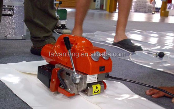Saldatore a membrana in HDPE nero rosso versatile e da 0,85 kW per saldatura a geomembrana in plastica