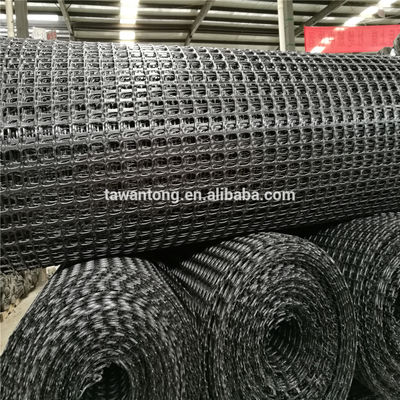 Alta resistenza alla trazione Griglia biassiale nera per la stabilizzazione del suolo 30-30kn Materiale PP