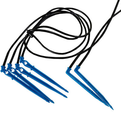 Sistema di irrigazione per l'agricoltura 4L/8L 2 Pegs resistente con tubi in PVC nero a goccia