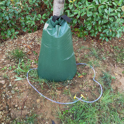 Irrigazione Sistema di rilascio lento per 15-20 galloni di PVC Bag di irrigazione per alberi e alberi grandi