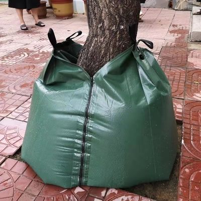 Irrigazione Sistema di rilascio lento per 15-20 galloni di PVC Bag di irrigazione per alberi e alberi grandi