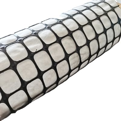 Geogrid composita di plastica ad alta resistenza alla trazione per il rinforzo stradale 50-100m di lunghezza