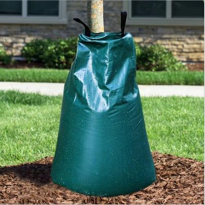 Confortevole sacchetto di irrigazione a goccia per alberi in PVC da 75L per 650g