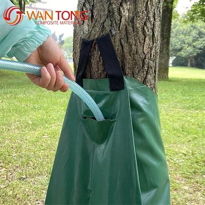 Sacchetti di irrigazione a goccia da 75L per alberi appena piantati o installati
